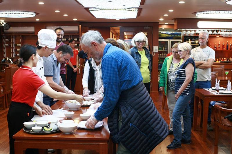 Discovery Travel Homestay Ha Long Eksteriør bilde